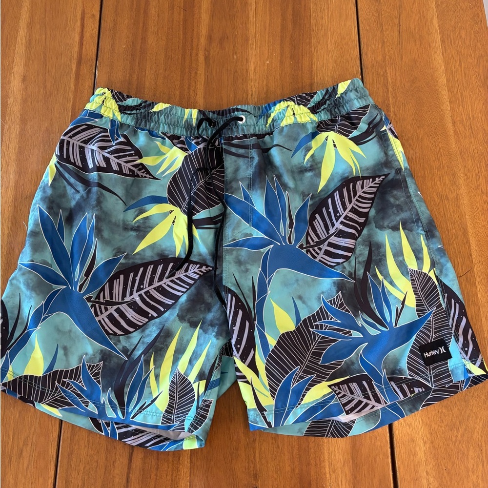 Hurley Men's Leaf Print Swim Shorts - Blue and Yellow